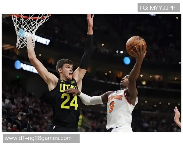 爱德华兹谈戈贝尔摊牌,布克好消息!狄龙很满足,湖人不应抛弃一人